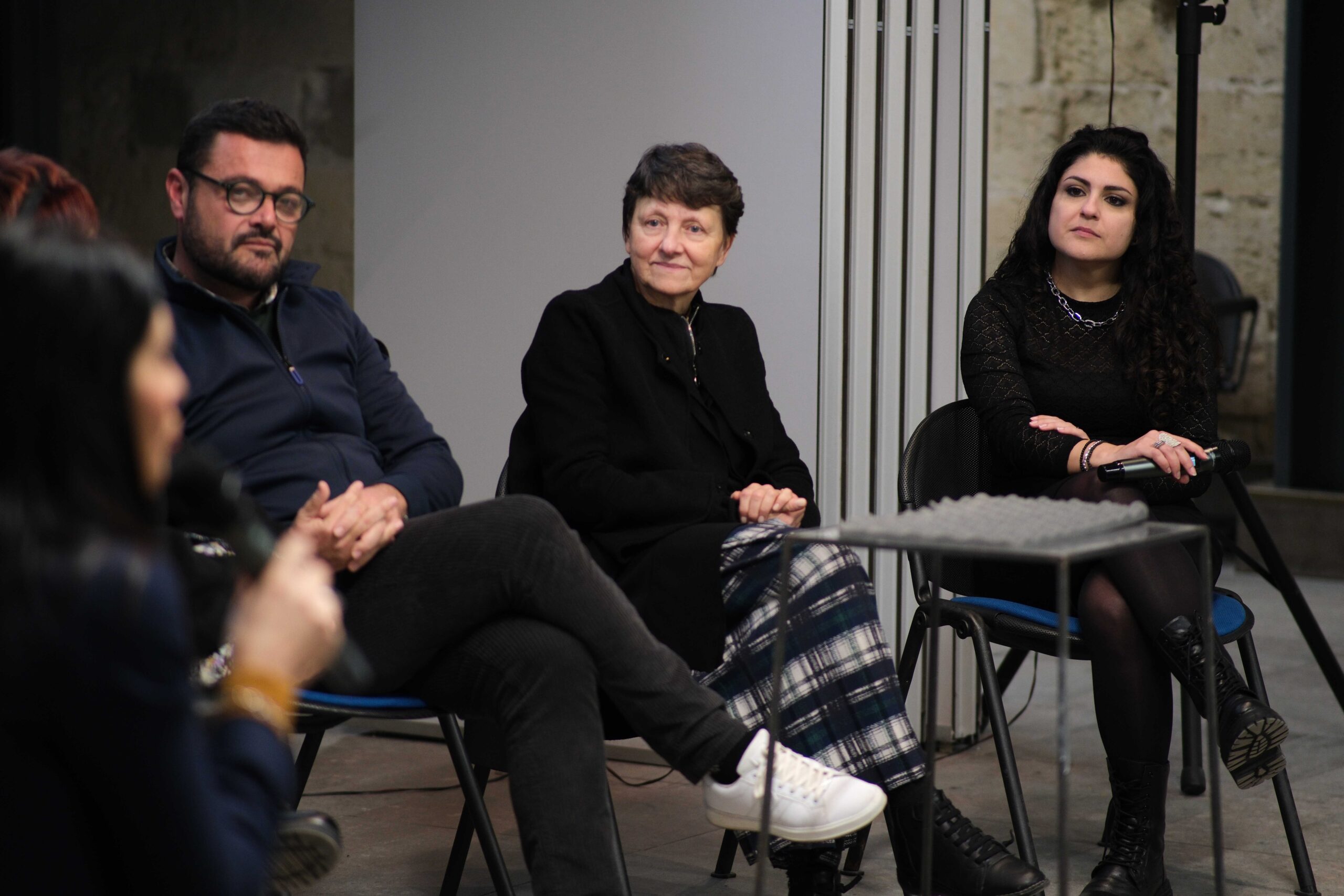 Efisio Carbone, Marilena Pitturru and Roberta Congiu listening to Ivana Salis - Photo: Antonello Casu